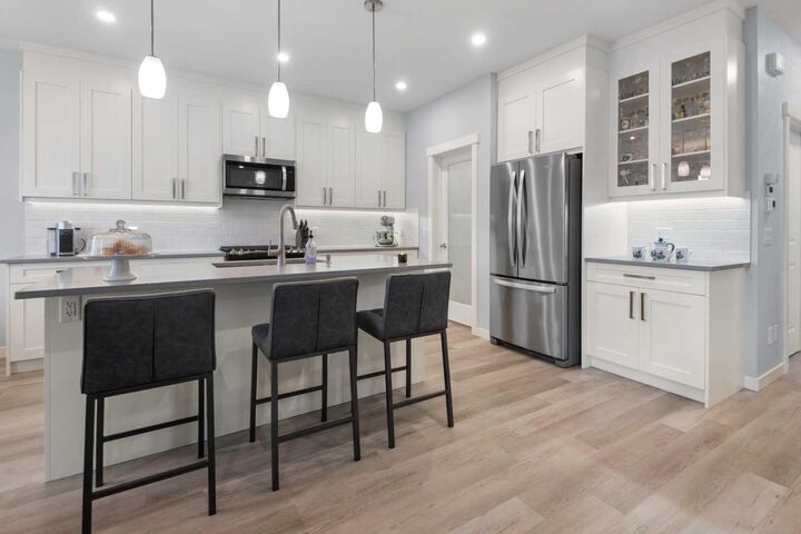 Property Photo: 78 Lakes Estates Circle AB T1P 1L8