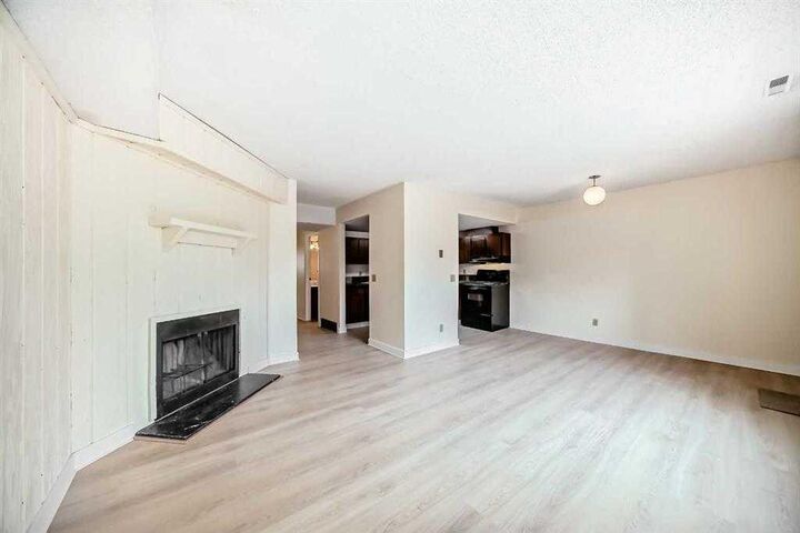 Property Photo:  1540 29 Street NW 702  AB T2N 4M1 