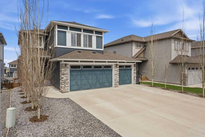 Property Photo: 660 Harrison Court AB T0M 0S0