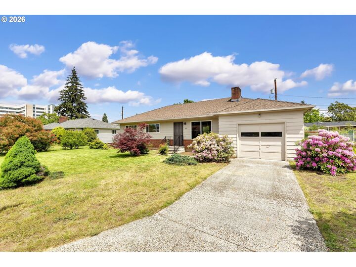 Property Photo:  107 NE 88th Ave  WA 98664 