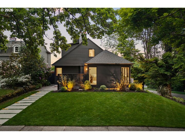 Property Photo: 2834 SE Carlton St OR 97202