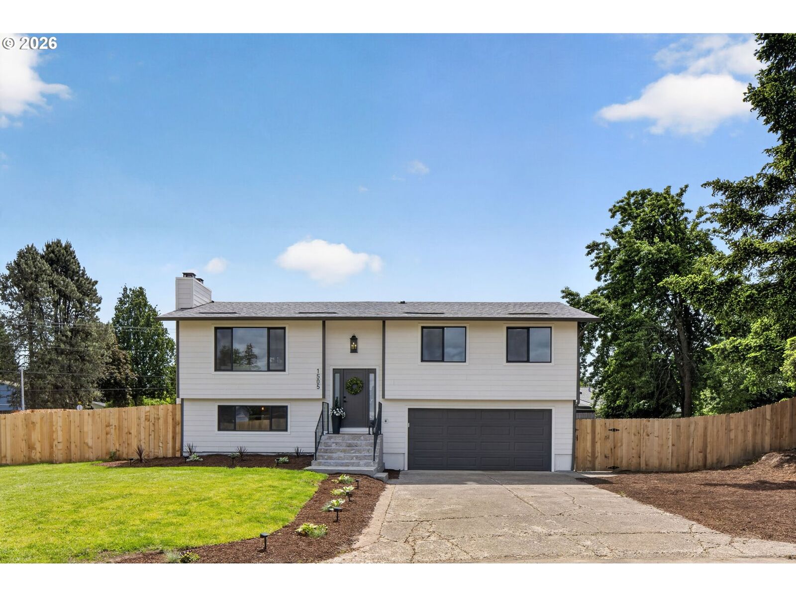 Property Photo: 1505 NW 95th Cir WA 98665