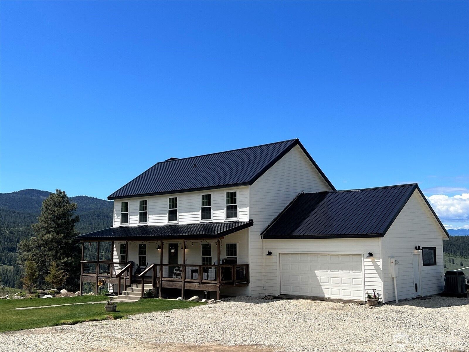 Property Photo:  212  Nine Mile Road  WA 98844 