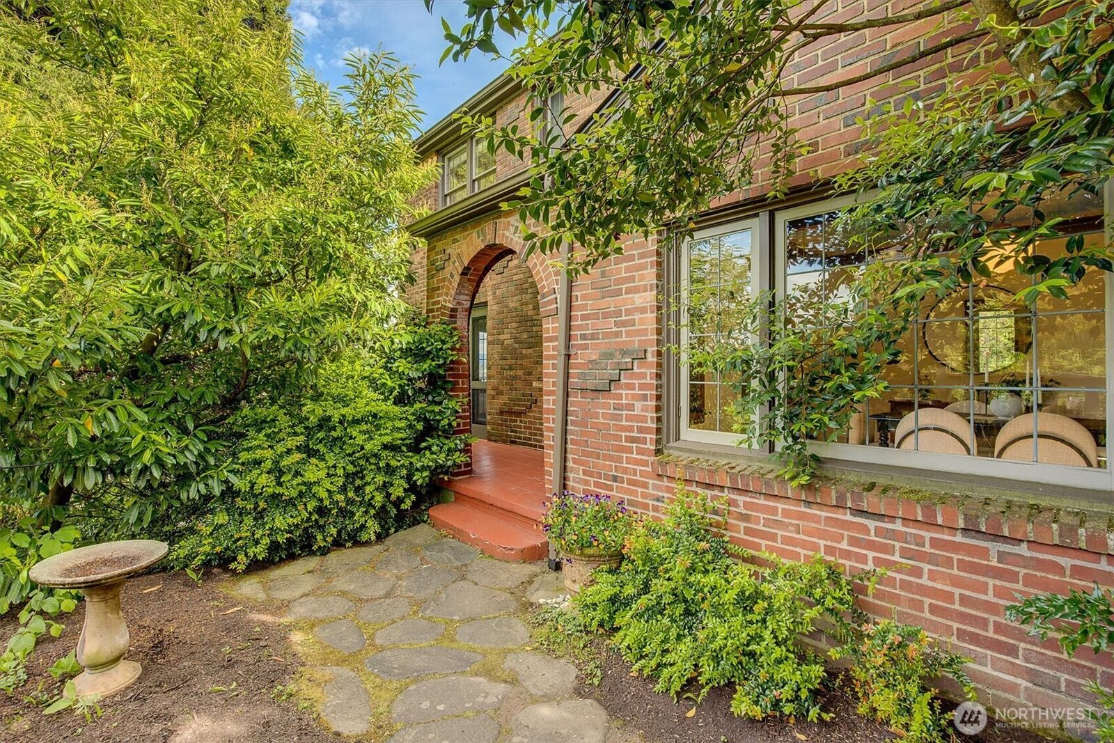 Property Photo: 3601 E Cherry Street WA 98122
