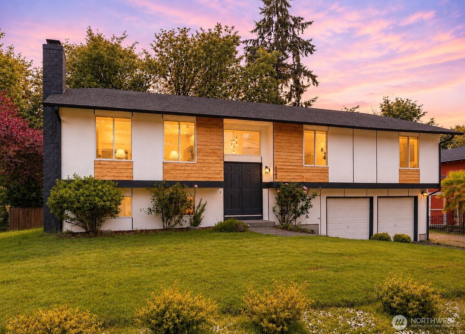 Property Photo: 6900 131st Avenue SE WA 98006
