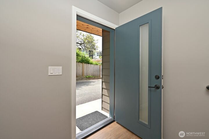 Property Photo:  18028  10th Avenue NE F  WA 98155 