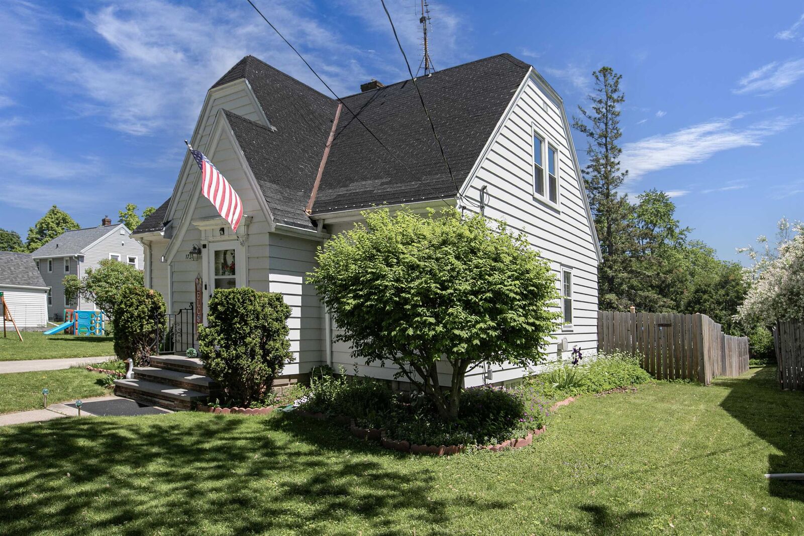 Property Photo:  1738 N Erb Street  WI 54911 