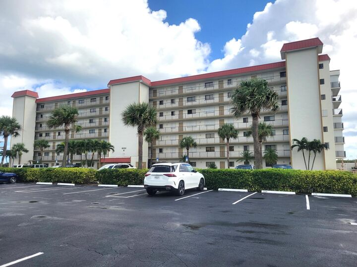Property Photo:  10152 S Ocean Drive 418B  FL 34957 