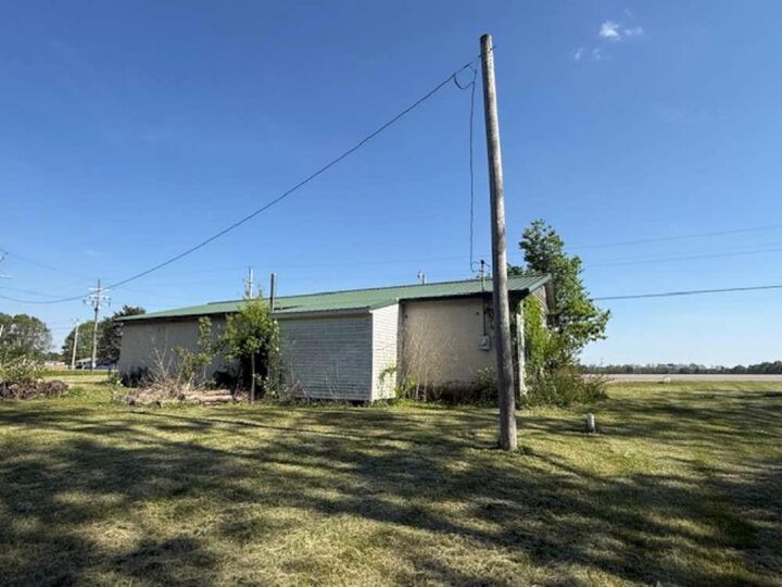 Property Photo:  7224 W US Highway 40  IN 47330 