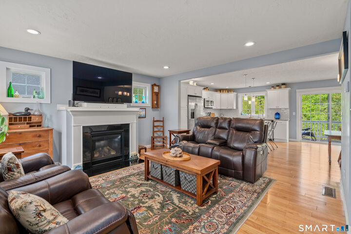 Property Photo: 39 Chapman Chase CT 06096