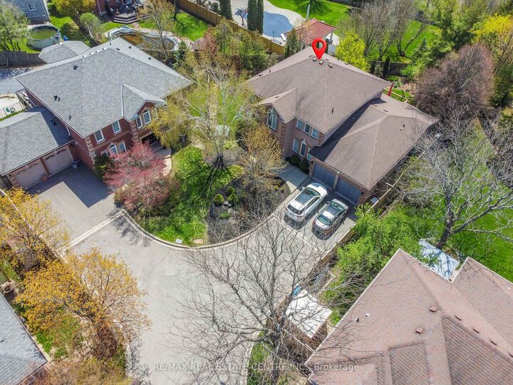 Property Photo: 3408 Trelawny Circle ON L5N 6N6