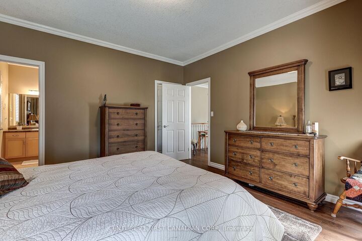 Photo de la propriété: 101 Southgate Parkway 11 ON N5R 6L4