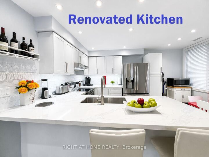Property Photo: 760 Lawrence Avenue W 221 ON M6A 3E7