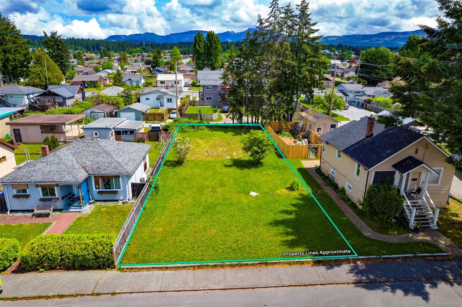 Property Photo:  3919 10th Ave  BC V9Y 4X1 