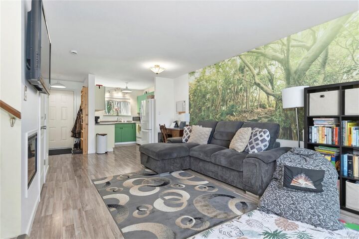 Property Photo: 555 Rockland Rd #9 BC V9W 8B7