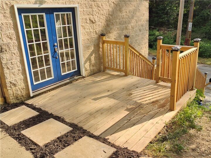 Property Photo:  2373 Hopeland St  PA 15210 