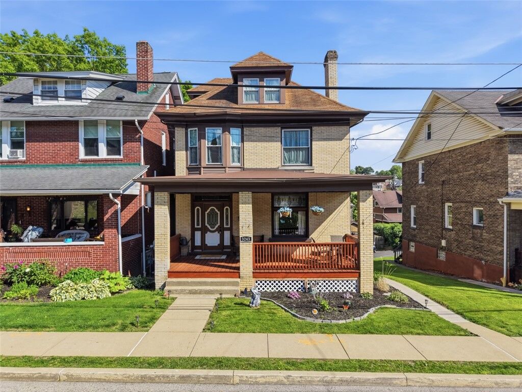 Property Photo:  3243 Gaylord Ave  PA 15216 
