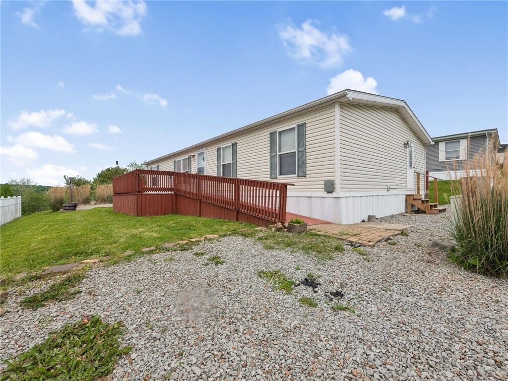 Property Photo:  37 High View Drive  PA 15628 