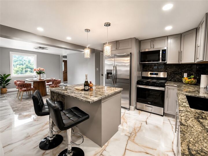 Property Photo:  702 N Monongahela Ave  PA 15045 
