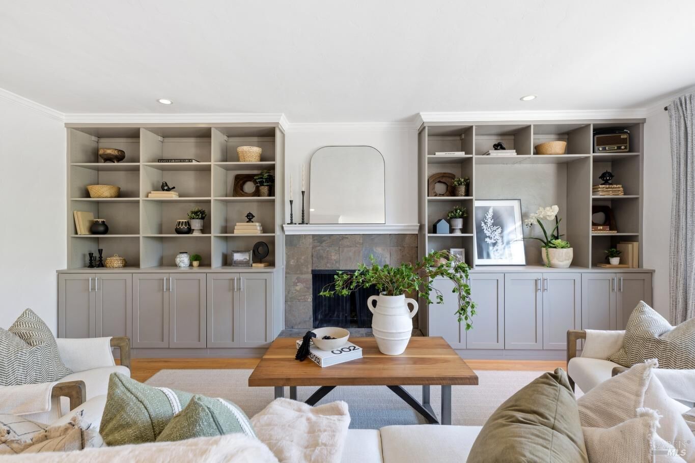 Property Photo: 404 Vendola Drive CA 94903