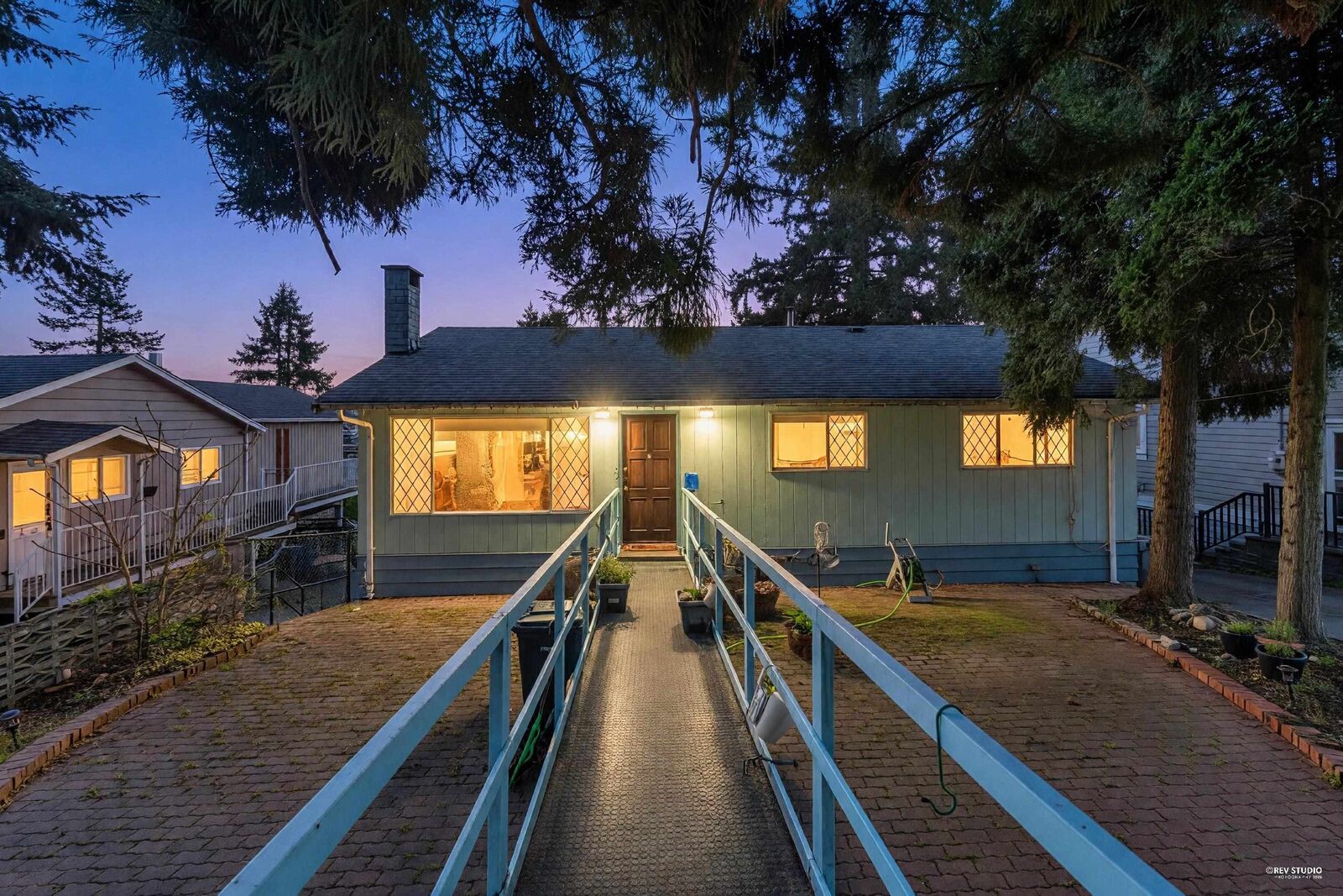 Property Photo: 1144 Rochester Avenue BC V3K 2X4