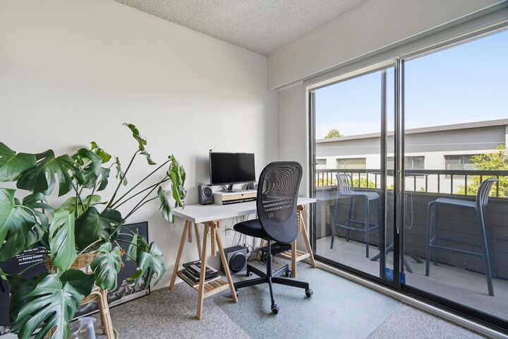 Property Photo:  2475 York Avenue 305  BC V6K 1C9 