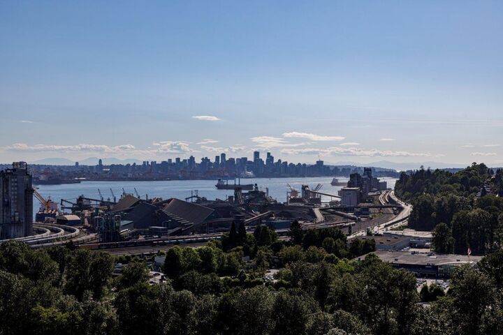 Property Photo: 1401 Hunter Street 2506 BC V7J 0E2