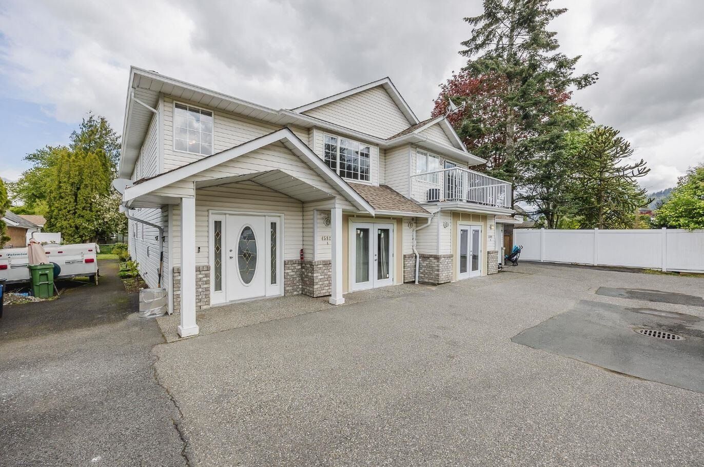 Property Photo:  45821 Thomas Road Studio  BC V2R 1B8 