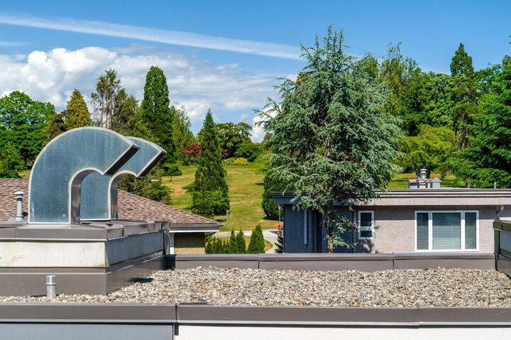 Property Photo: 4932 Cambie Street 302 BC V5Z 0K1