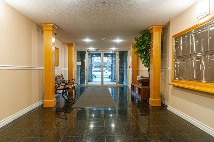 Property Photo: 5650 Oak Street 208 BC V6M 2V6