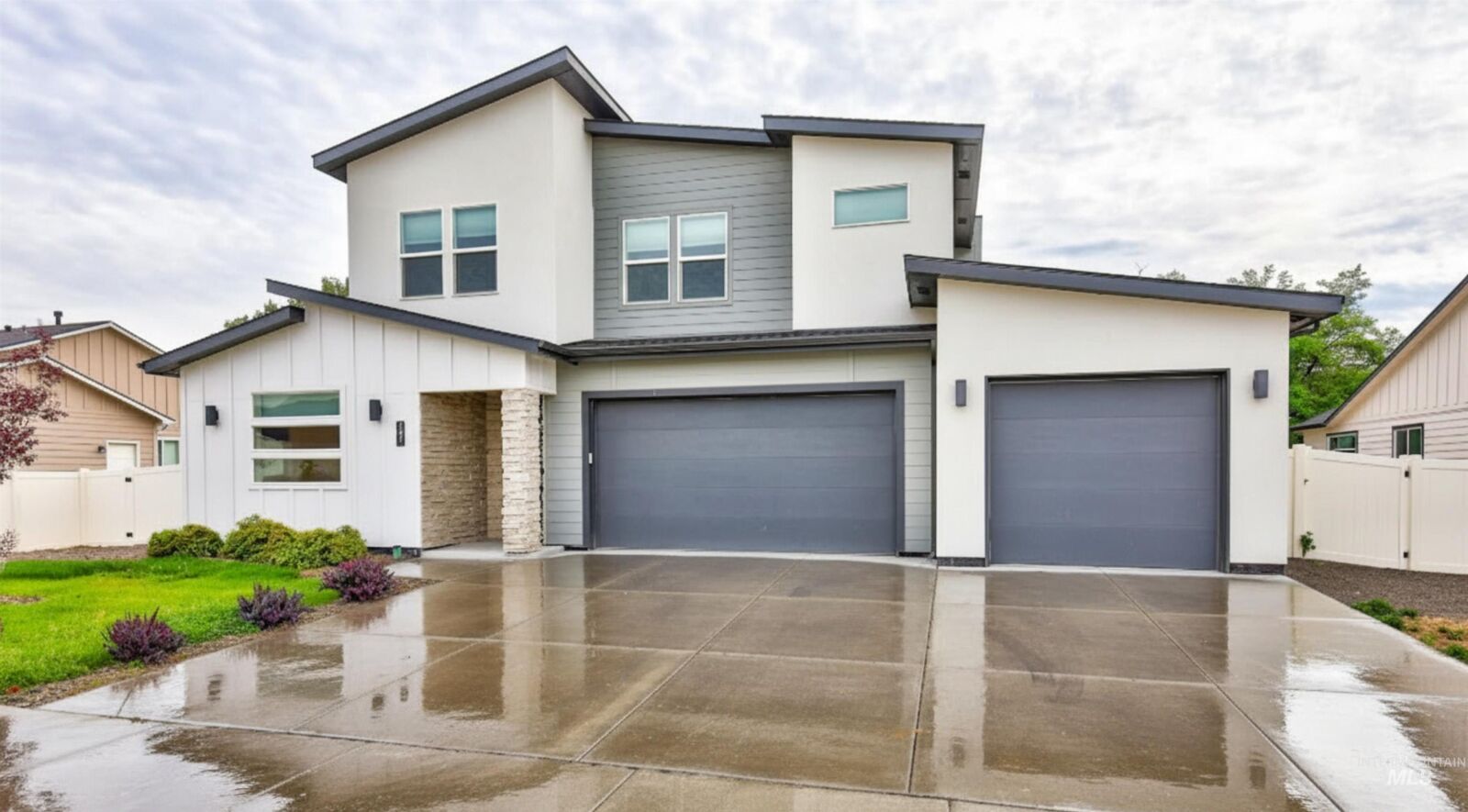 Property Photo:  191 S Fuji Avenue  ID 83617 