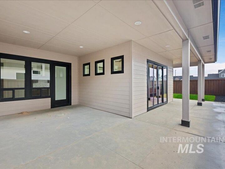 Property Photo: 6790 Willowside ID 83646