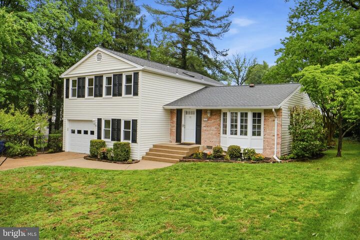 Property Photo:  2023 Freedom Lane  VA 22043 