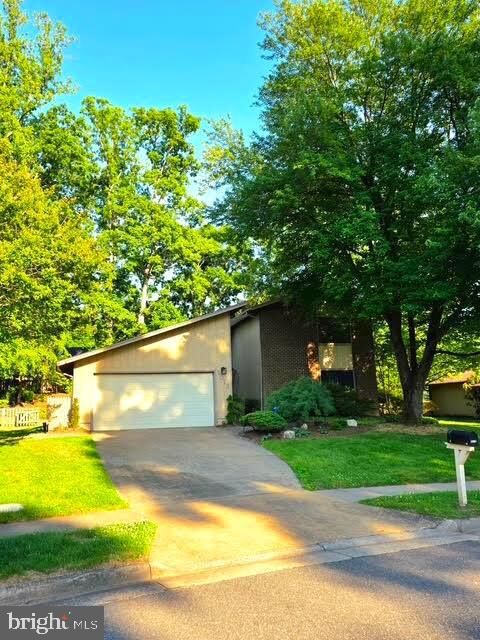 Property Photo:  9013 Fort Craig Drive  VA 22015 