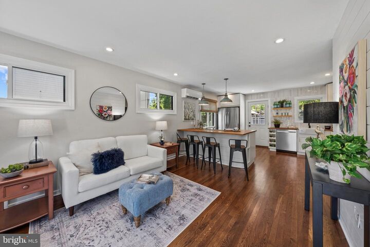 Property Photo:  2204 Dartmouth Drive  VA 22307 
