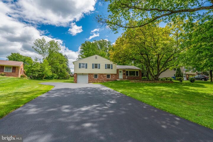 Property Photo:  849 Parkside Avenue  PA 19382 
