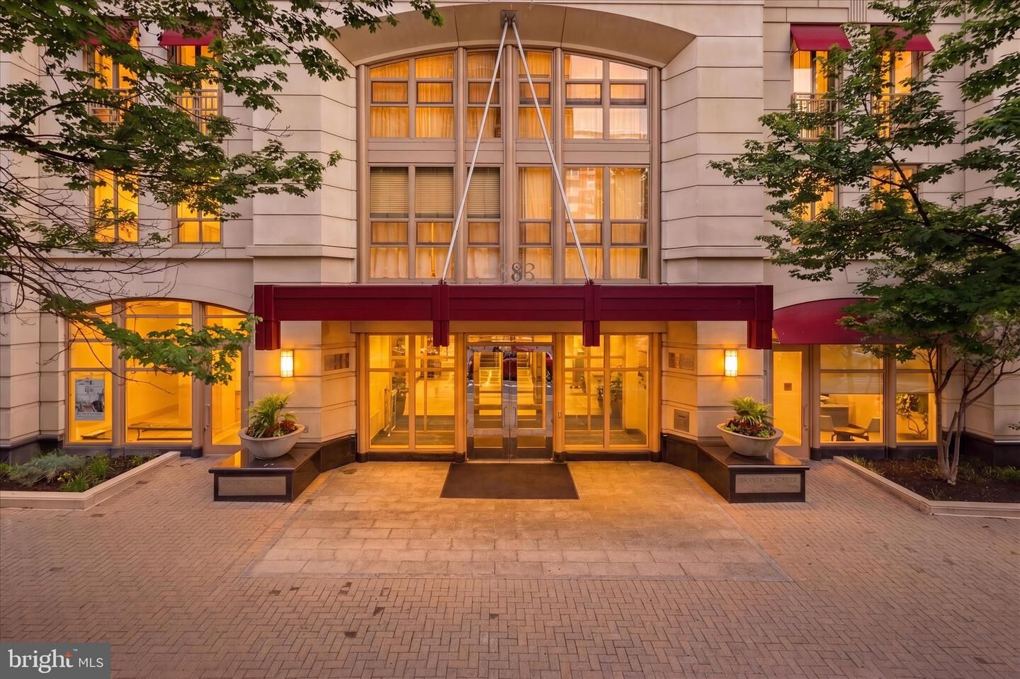Property Photo: 888 Quincy Street 510 VA 22203