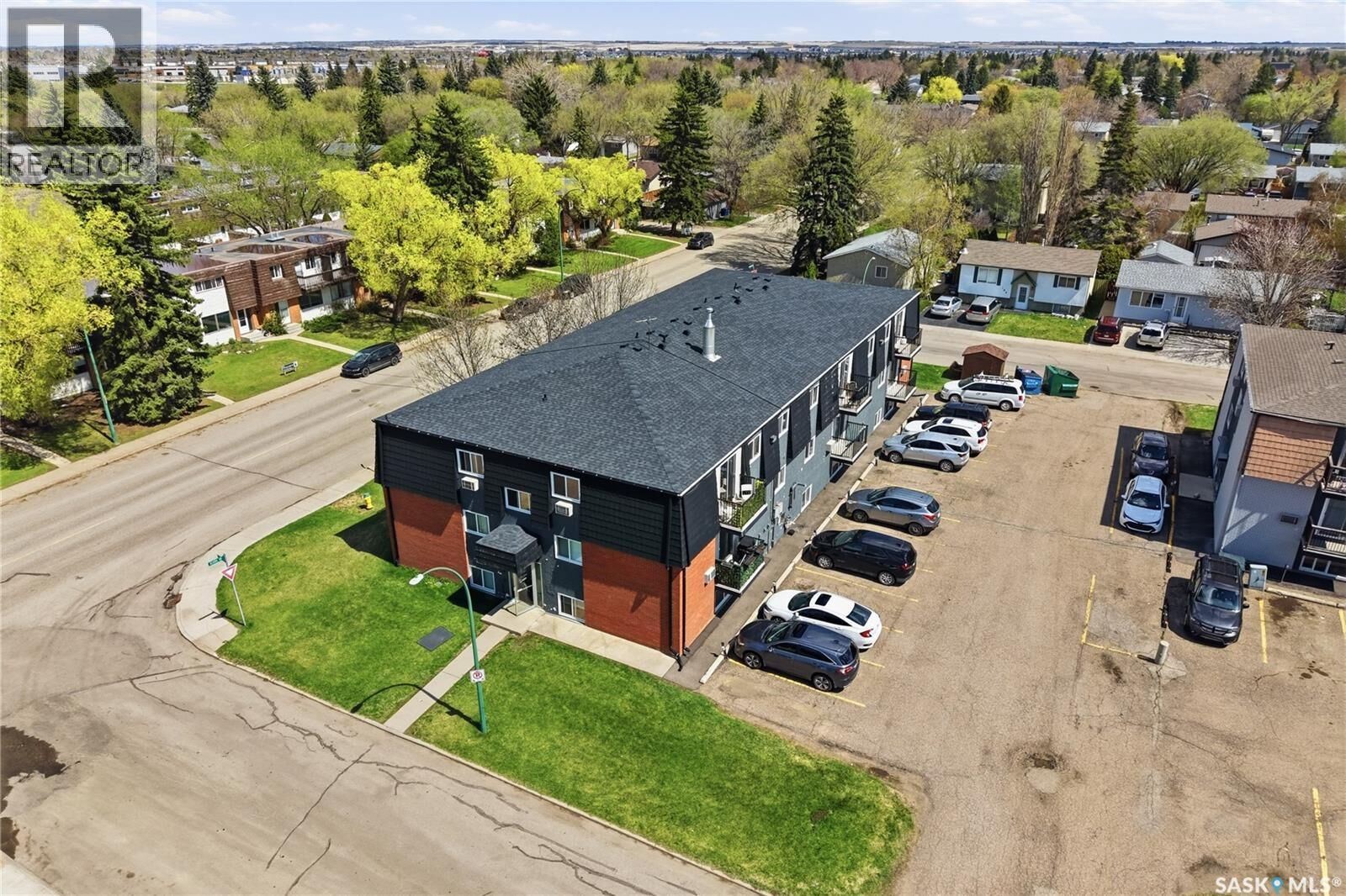 Property Photo:  3 115 Acadia Drive  SK S7H 4T8 