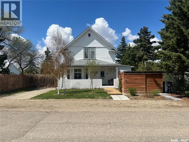Property Photo: 205 3rd Avenue SK S0L 1K0