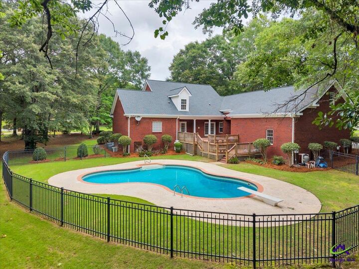 Property Photo:  213 Sabre Drive  GA 31005 