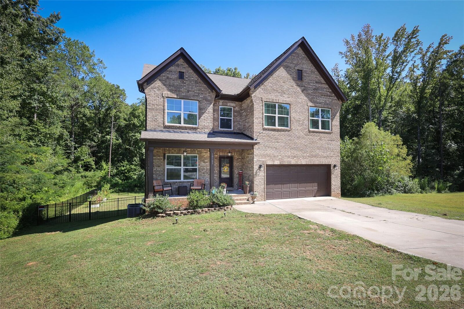 Property Photo:  10105 Greenwood Court  NC 28215 