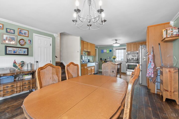 Property Photo: 5176 Dundas Drive OH 45238