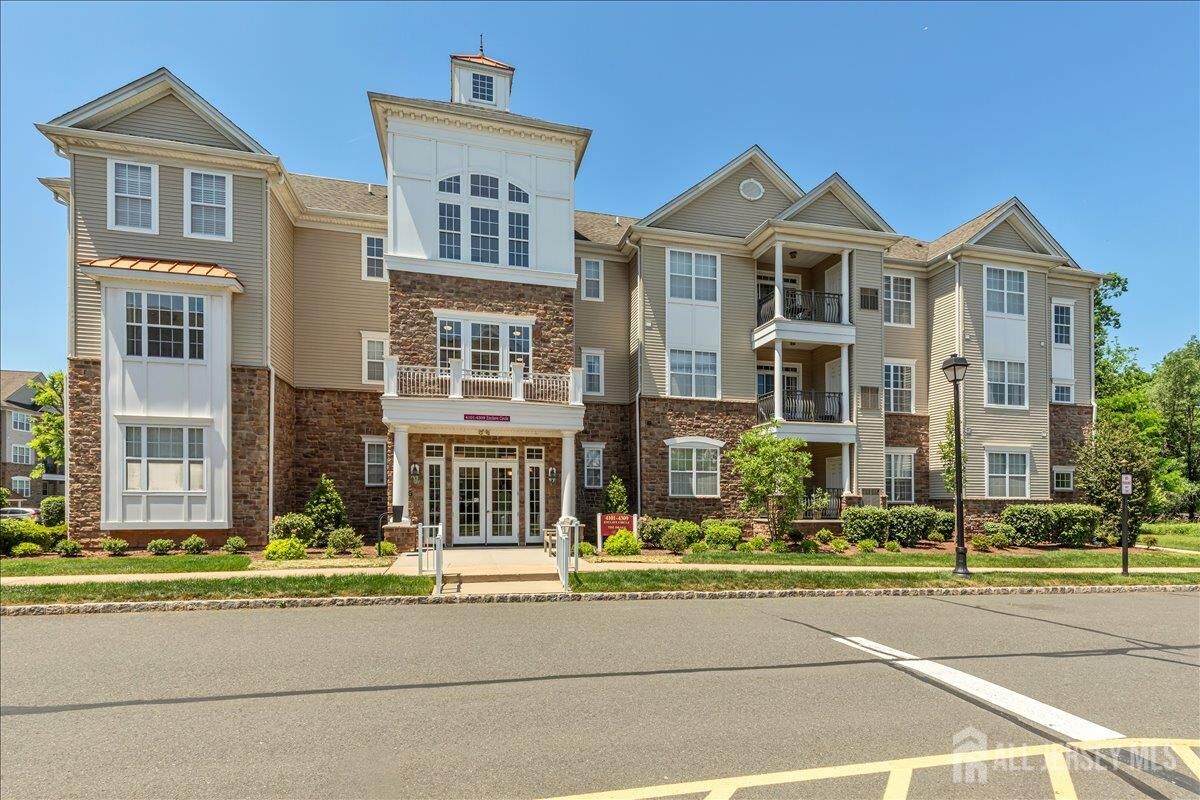 Property Photo:  4306 Enclave Circle 4306  NJ 08873 
