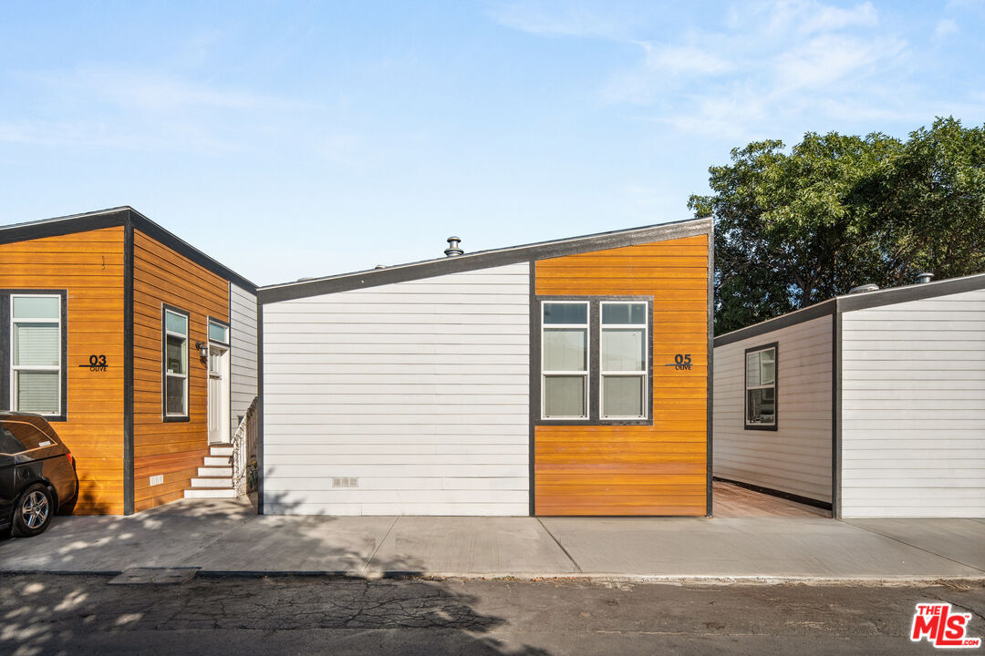 Property Photo: 8250 Lankershim Blvd CA 91605