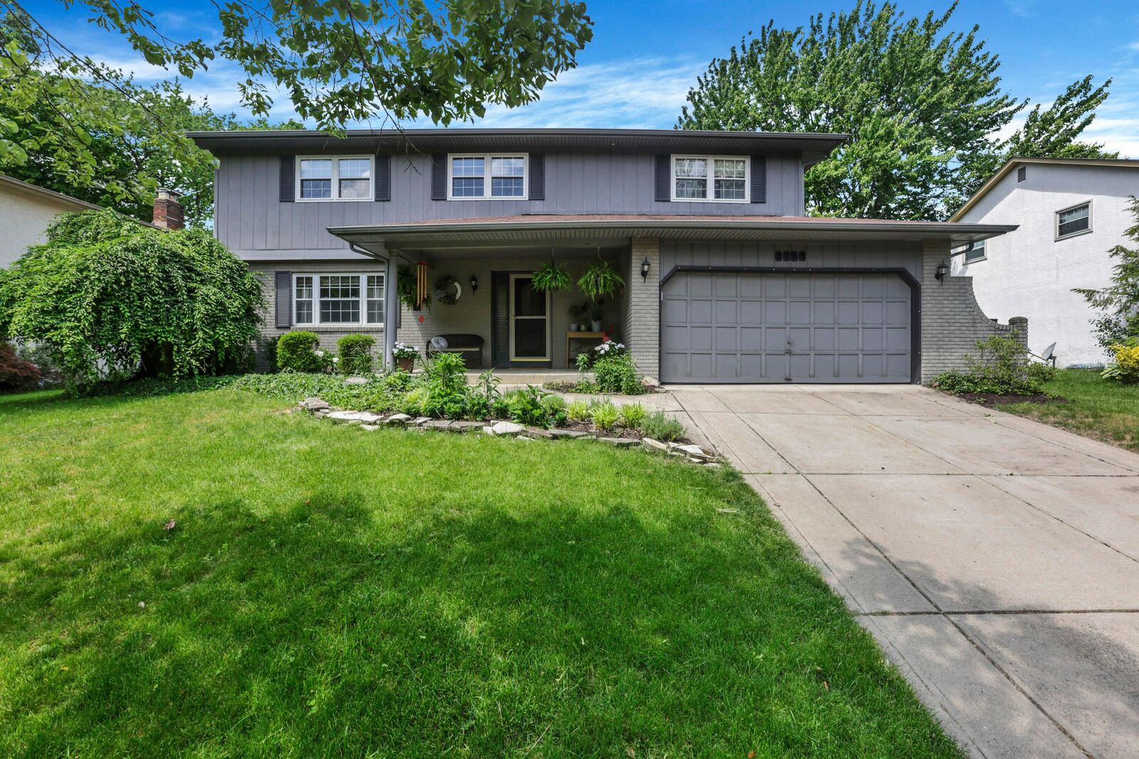 Property Photo:  5765 Shadowbrook Drive  OH 43235 