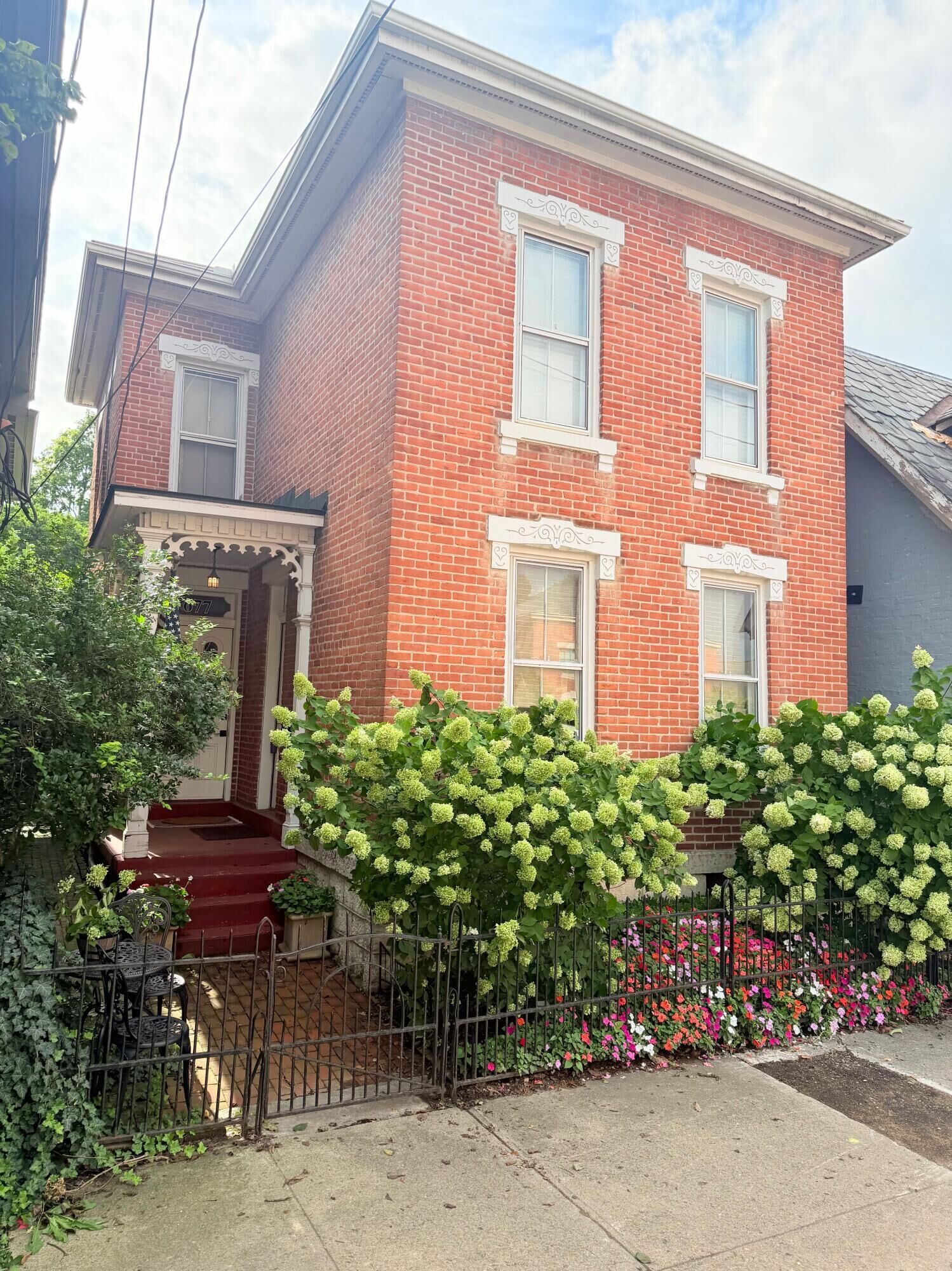 Property Photo: 677 S 3rd Street OH 43206