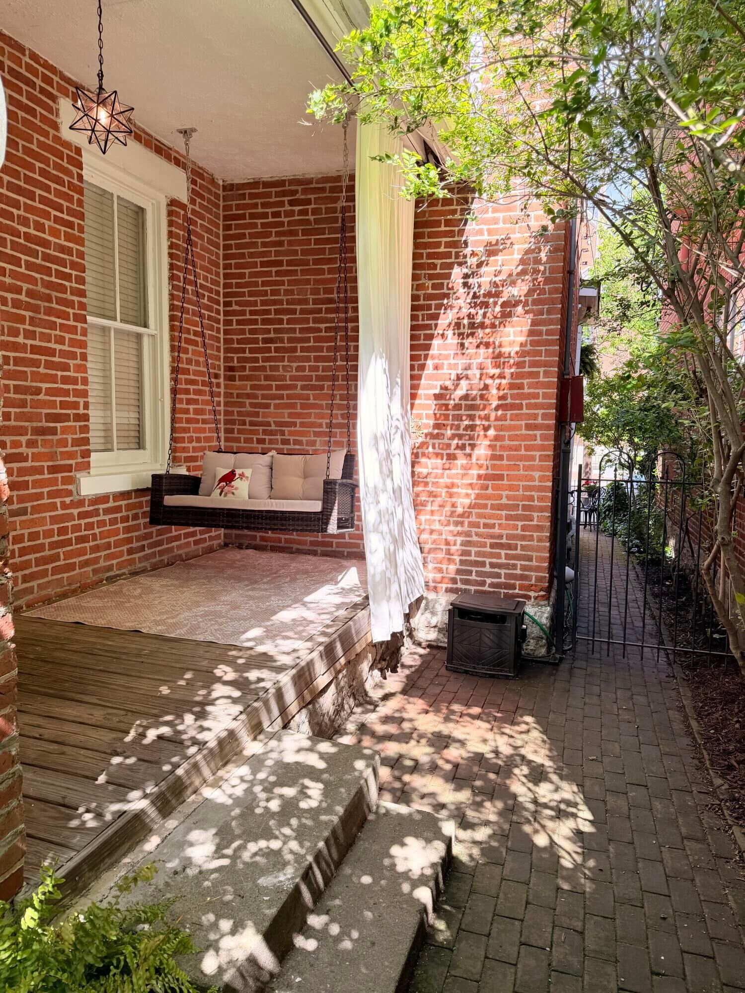Property Photo:  677 S 3rd Street  OH 43206 