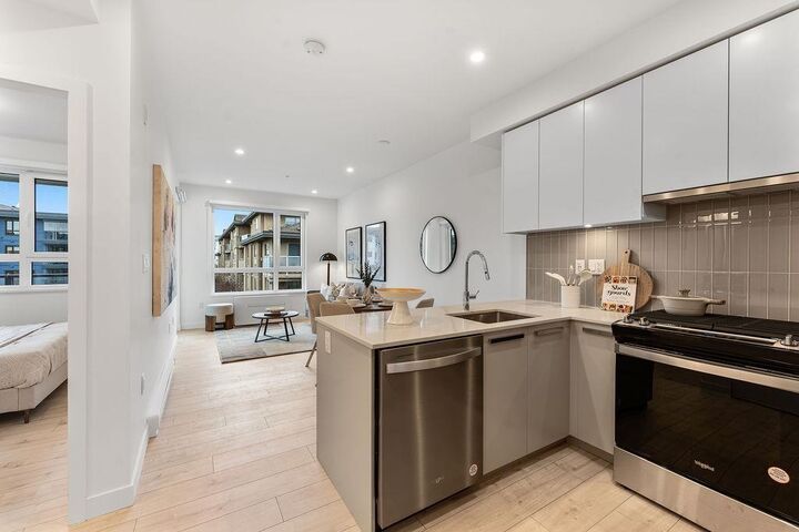 Property Photo:  13788 76 Avenue 114  BC V3W 3V9 
