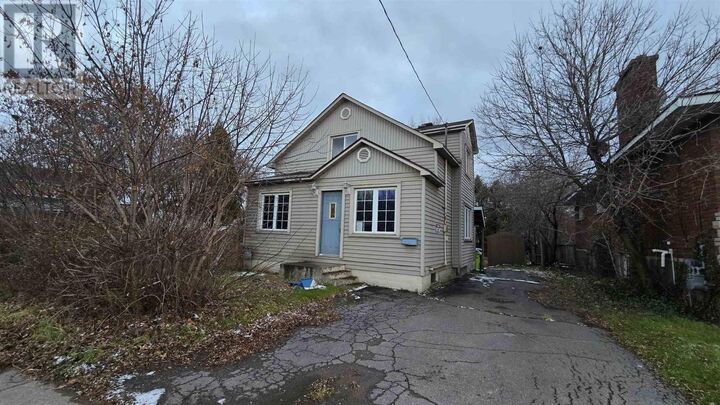 Property Photo:  651 Wallace Ter  ON P6C 1M1 