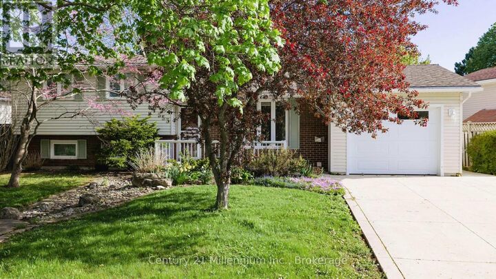 Property Photo:  553 Scott Street  ON N2Z 1V2 